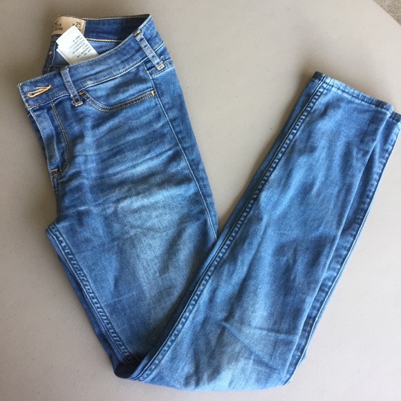 Hollister Pants - 🚨GIVING AWAY SOON🚨 Hollister jeggings
